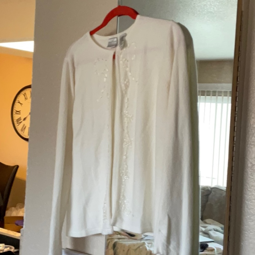 Emma James a Liz Clairborne Co. - Cream Cardigan Size Medium